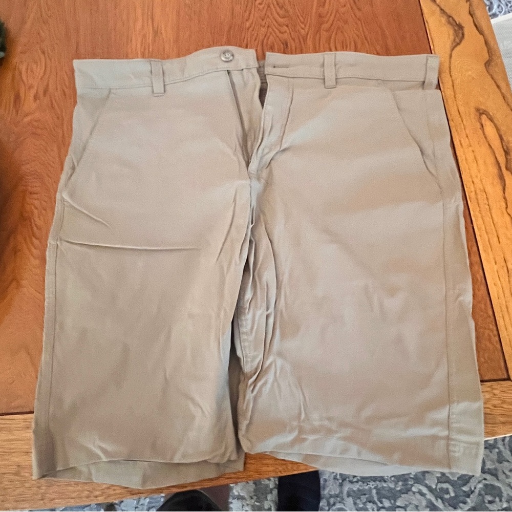 Men’s Khaki Shorts